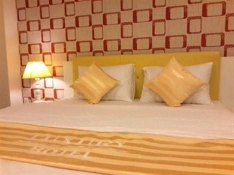 Luxury Hotel Ho Si Minh-város Szoba fotó